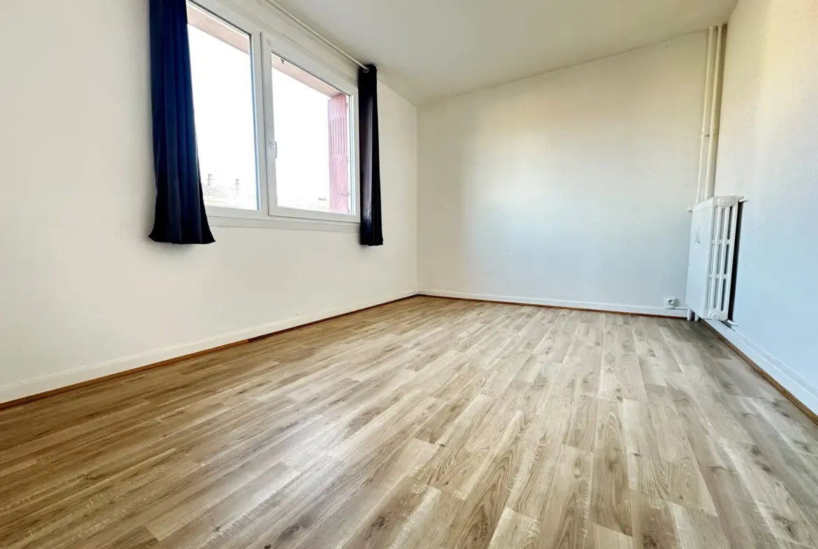 BELFORT - T3 à rénover avec balcon - 68,000 EUR 