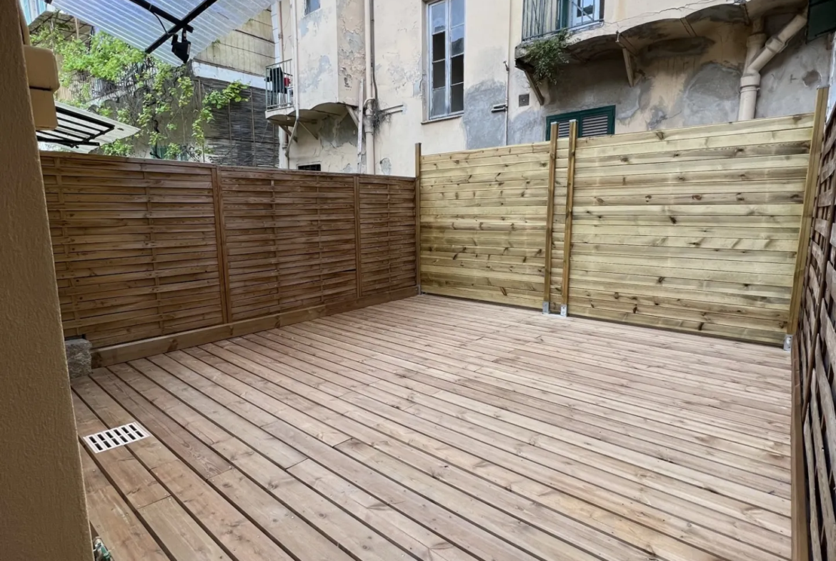 Appartement 2 pièces avec grande terrasse à Menton à vendre 