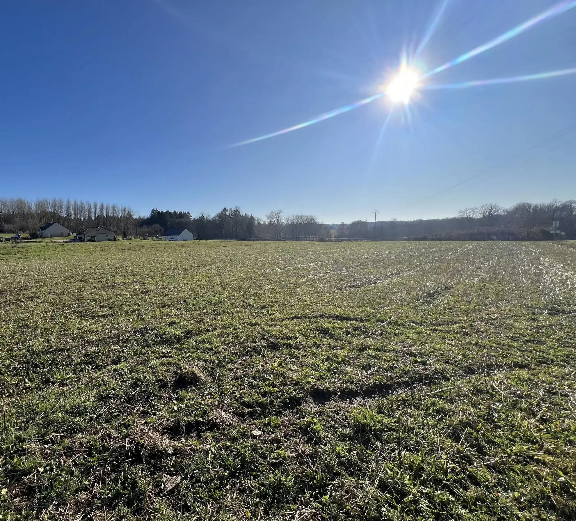 Terrain à bâtir calme de 2176 m² à Seilhac en Corrèze 