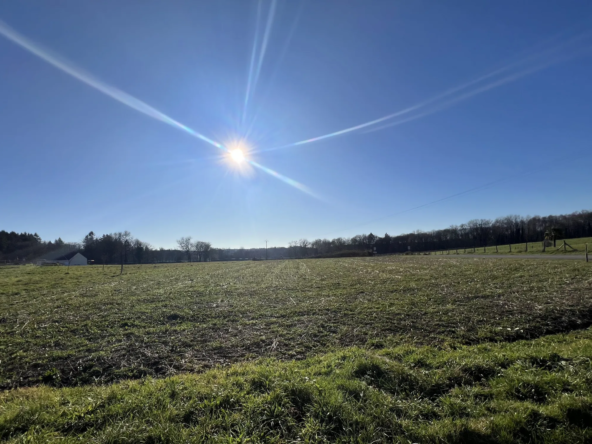 Terrain à bâtir calme de 2176 m² à Seilhac en Corrèze