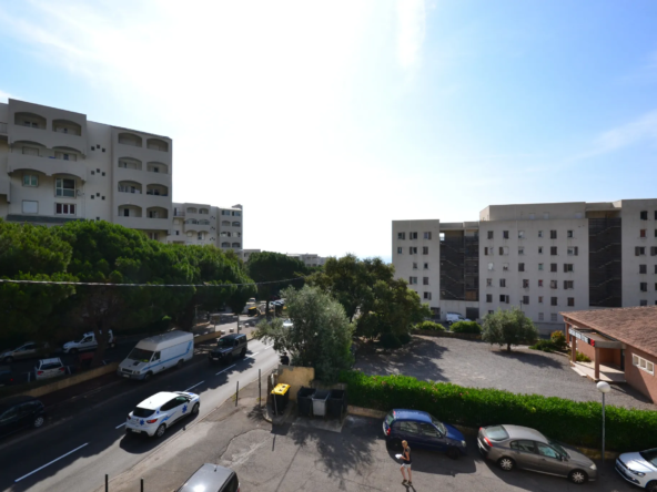 À vendre : Appartement F1 de 32 m² à Bastia pour 98 000 €