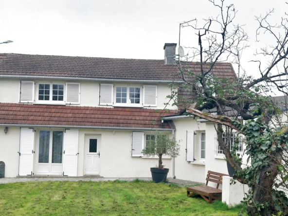 Maison ancienne rénovée à Andeville - 122 m²