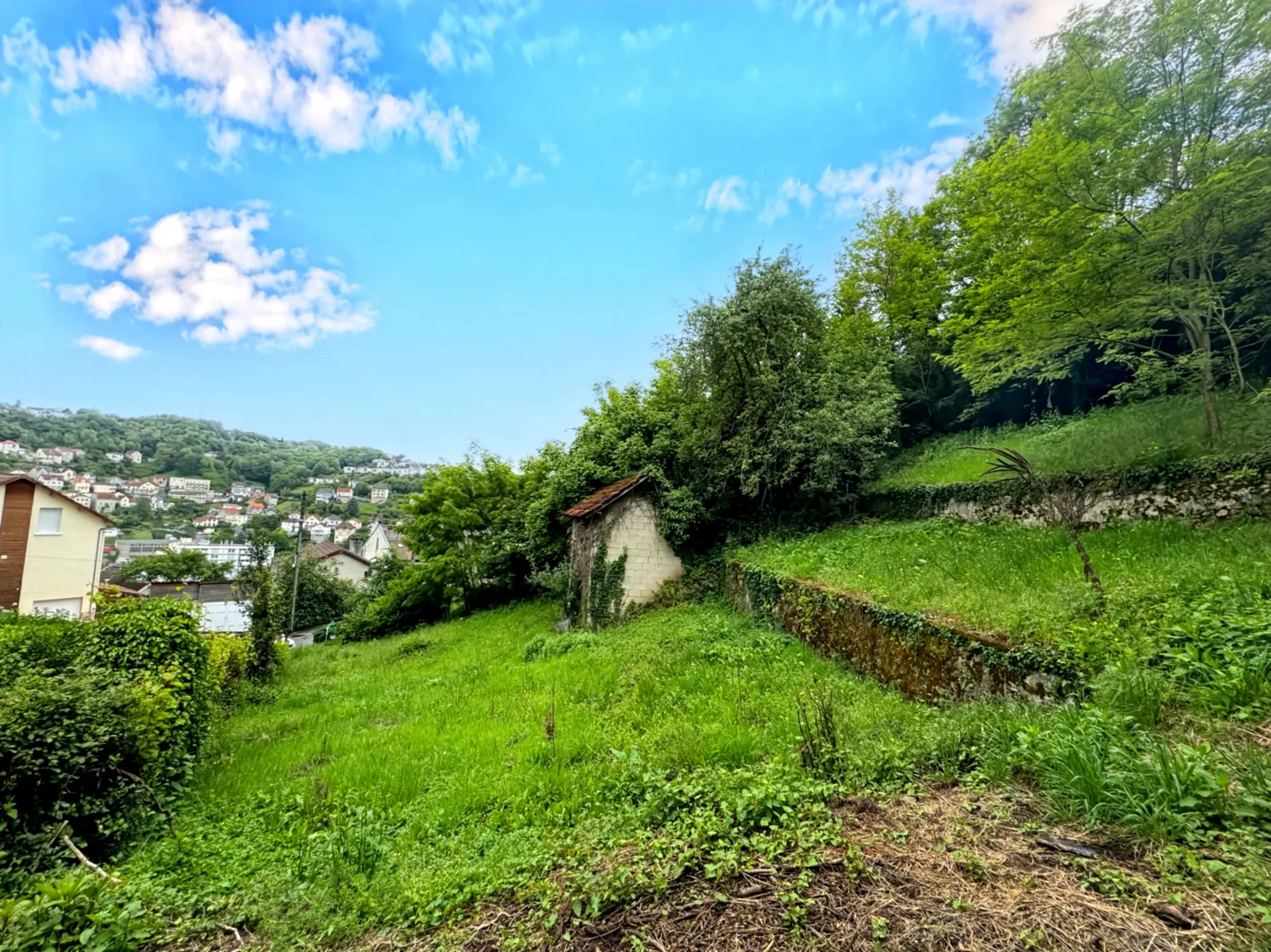 Terrain constructible à Tulle en Corrèze - 1441 m² 