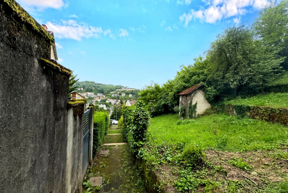 Terrain constructible à Tulle en Corrèze - 1441 m² 