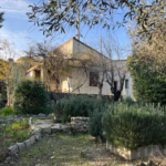 Maison T2 à rénover avec jardin à Nîmes