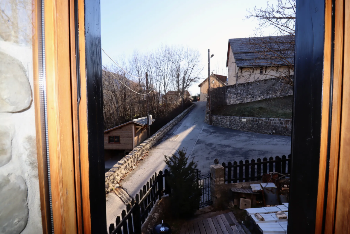 Maison de village à Villars-Colmars - Vue dégagée et 5 chambres 