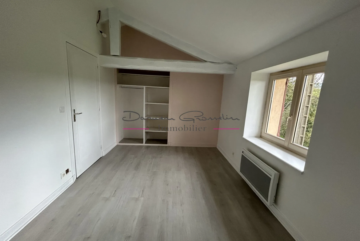 Maison à vendre à Tarare - 107 m² avec 3 chambres et terrain 