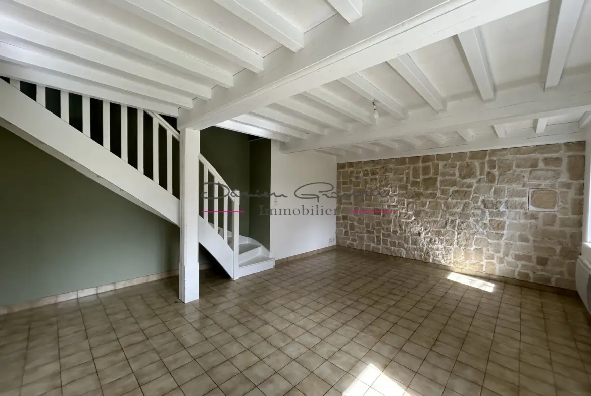 Maison à vendre à Tarare - 107 m² avec 3 chambres et terrain 