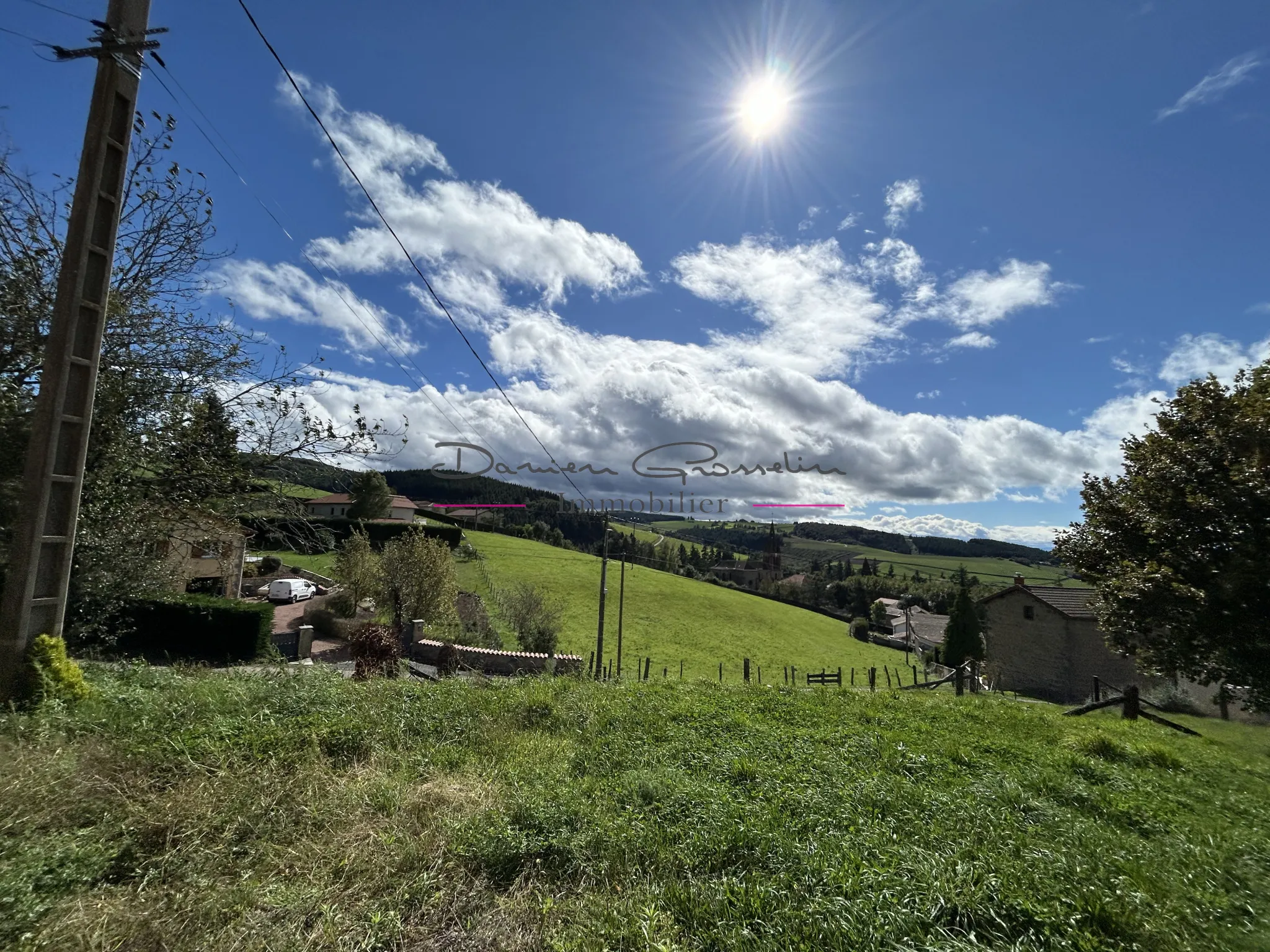 Maison à vendre à Tarare - 107 m² avec 3 chambres et terrain 