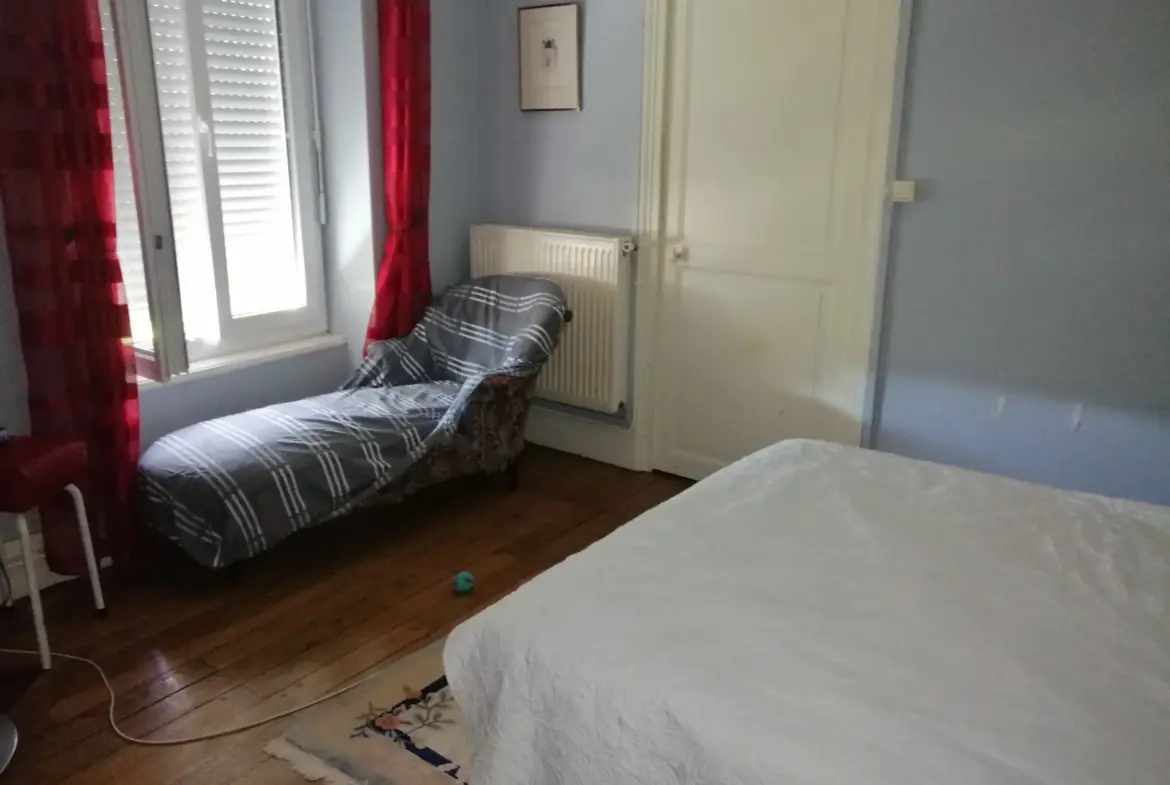 Immeuble de rapport à vendre à Nevers - 4 appartements en bon état 