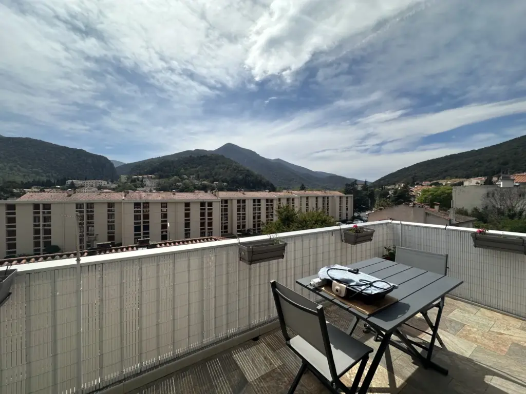 À vendre : Appartement F2 avec vue panoramique à Amélie-les-Bains