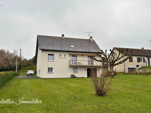 Maison de plain-pied avec sous-sol et 4 chambres à Masbaraud Merignat