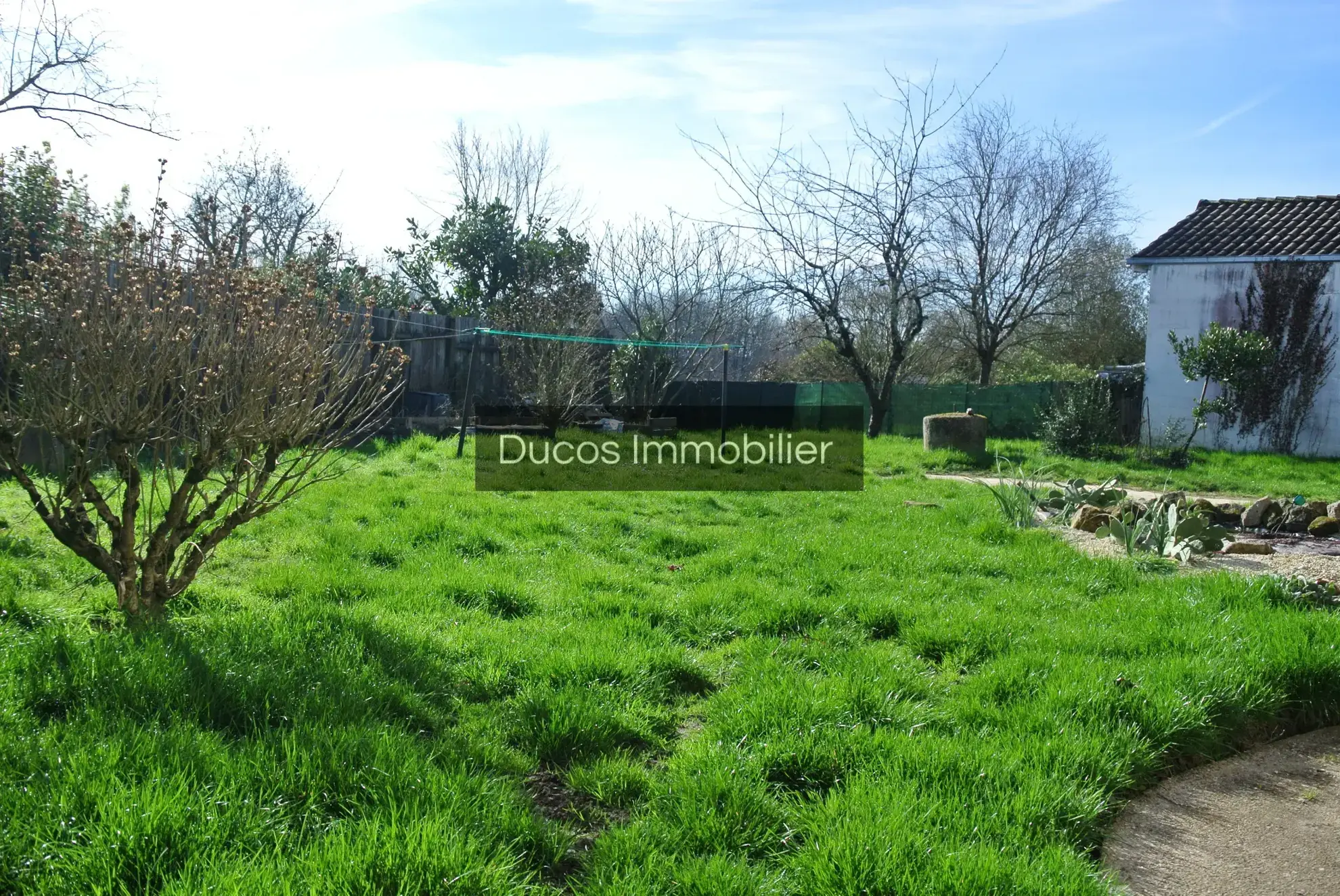 Maison en pierre à Beaupuy, 4 chambres avec jardin 