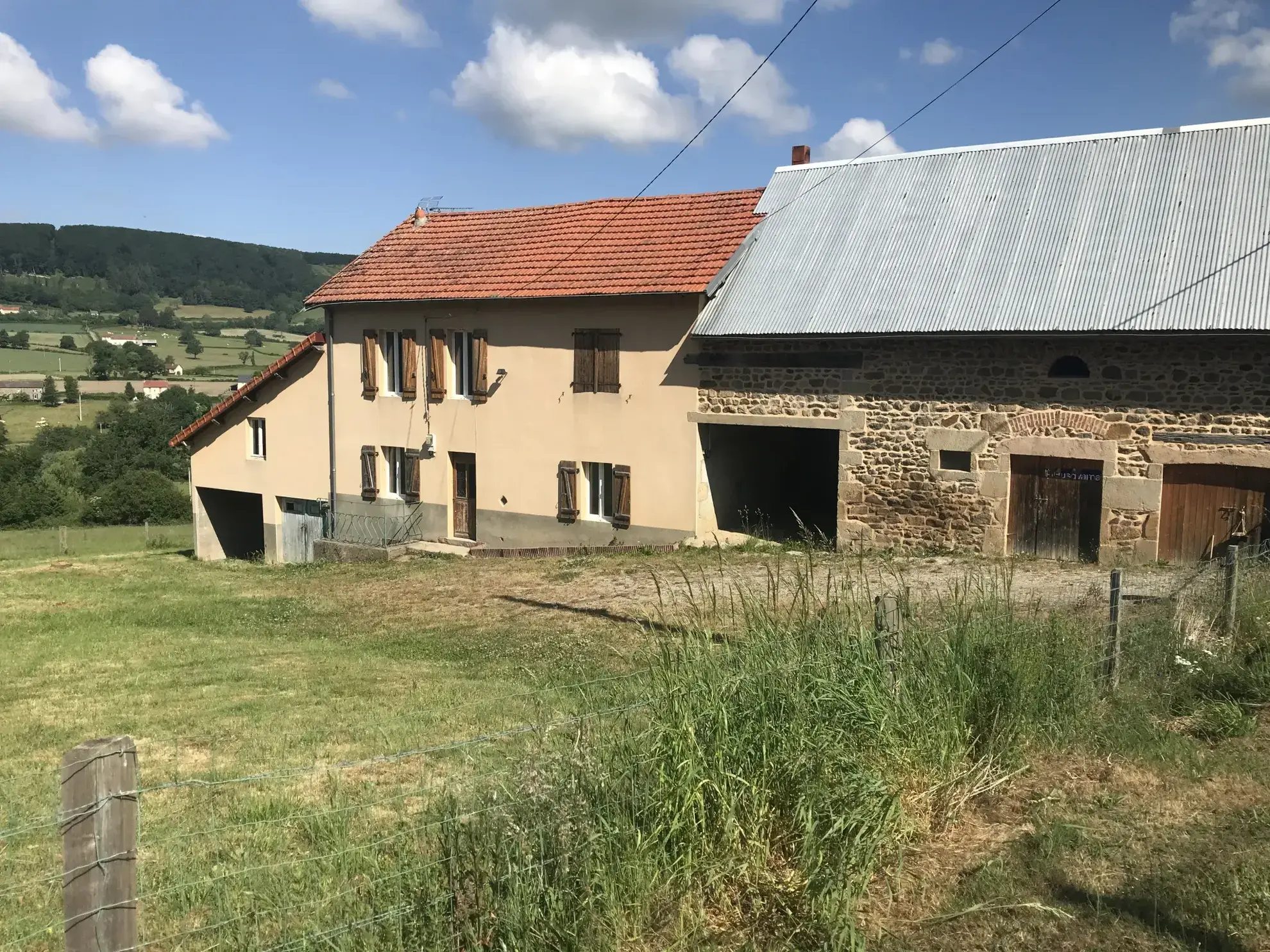 Teilhet - Maison rénovée avec vues sur la vallée à vendre 