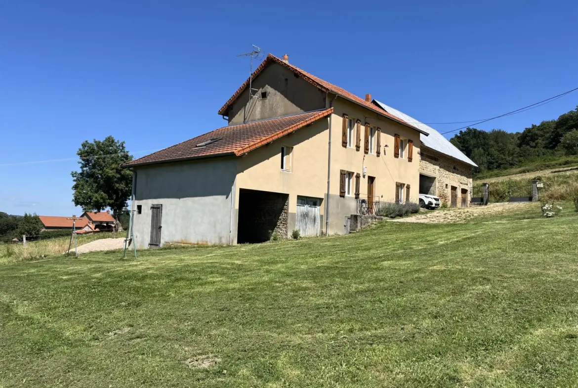 Teilhet - Maison rénovée avec vues sur la vallée à vendre 