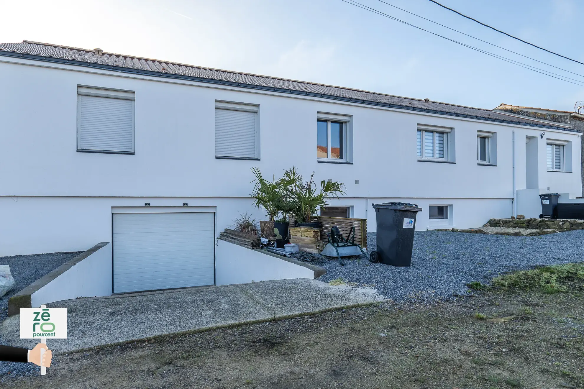 Maison rénovée avec piscine au Poiré sur Vie 