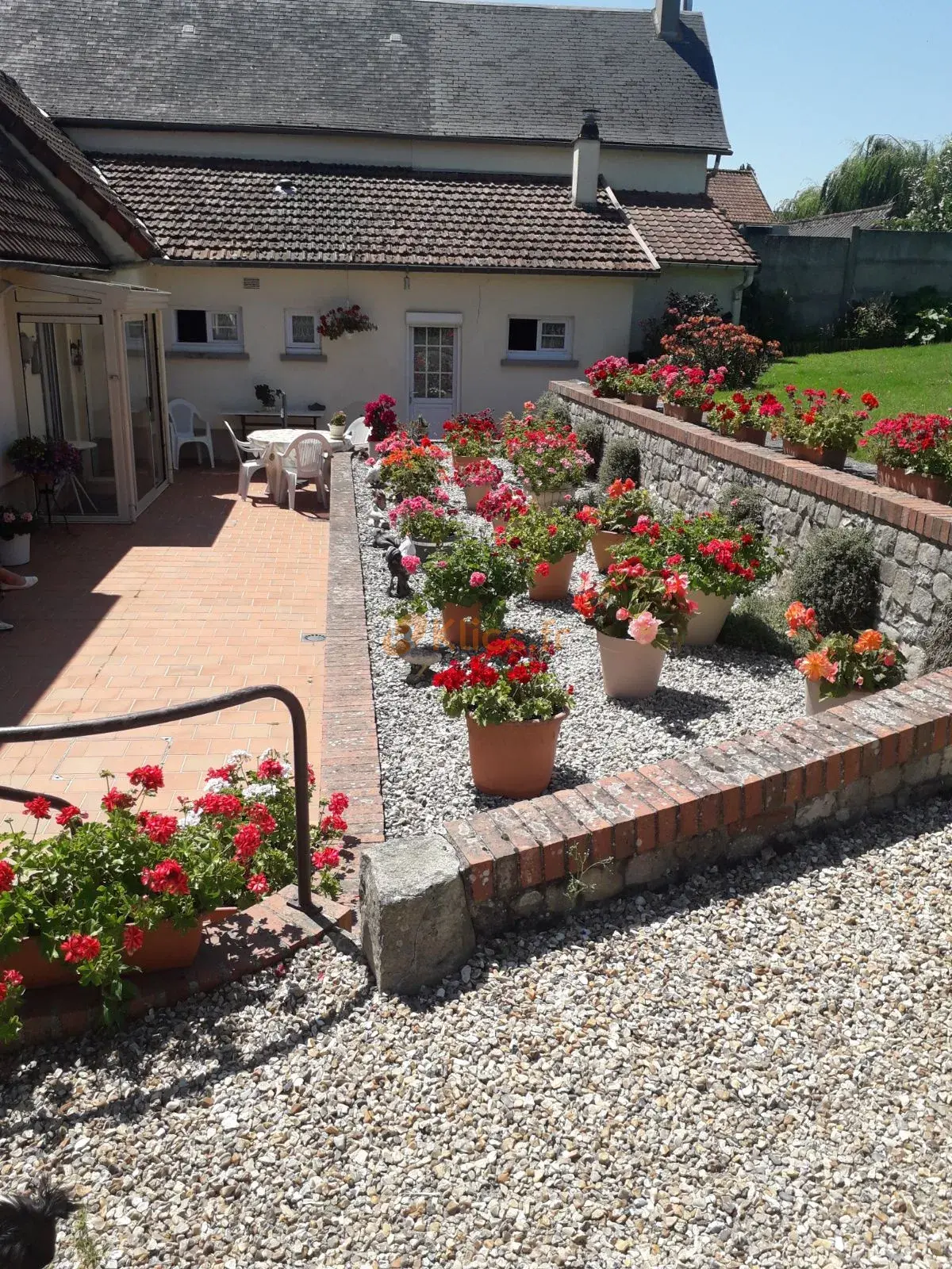 Jolie Maison de Campagne avec Jardin à Brachy 