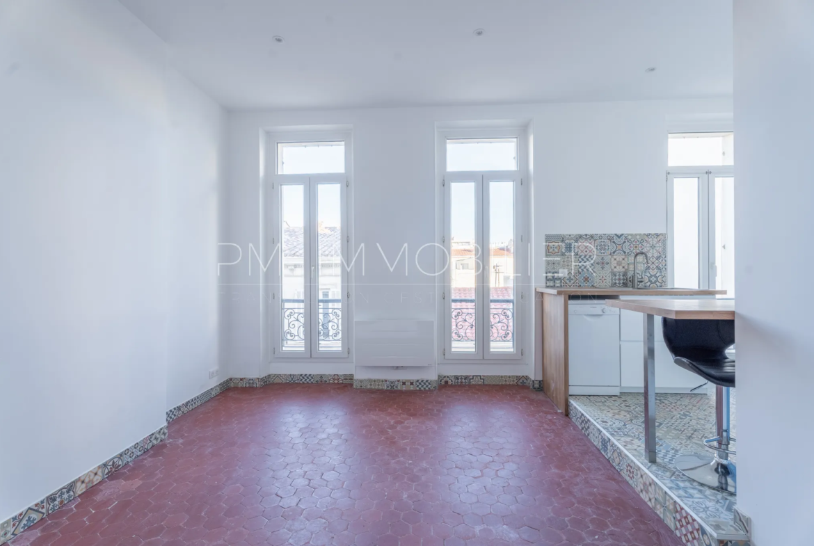 Appartement T1 Rénové au Camas, Marseille – 32,30 m² 