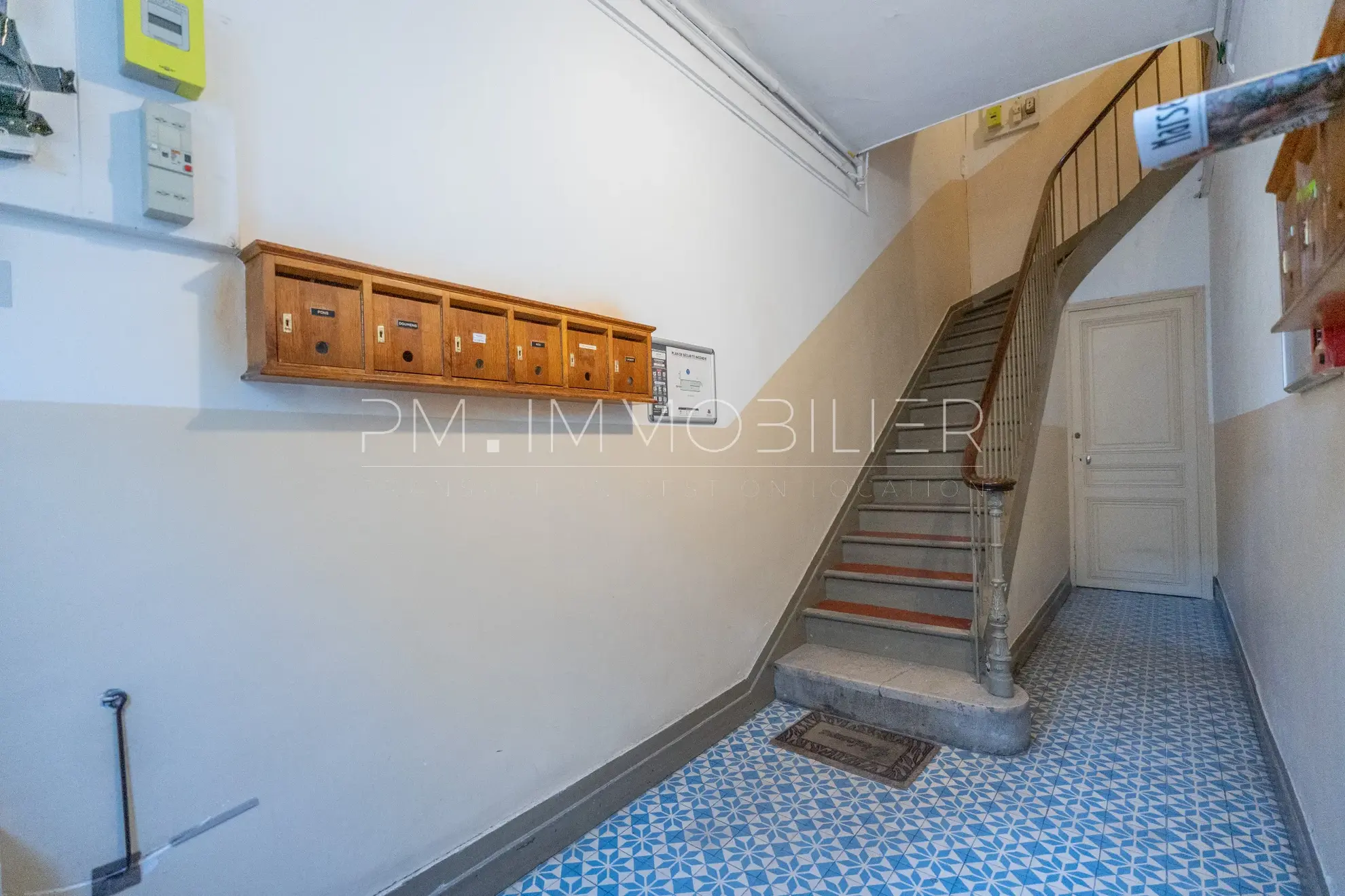 Appartement T1 Rénové au Camas, Marseille – 32,30 m² 