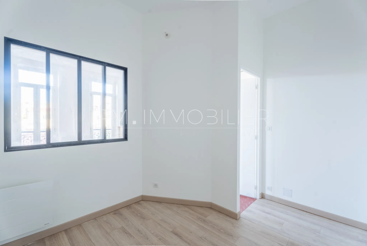 Appartement T1 Rénové au Camas, Marseille – 32,30 m² 