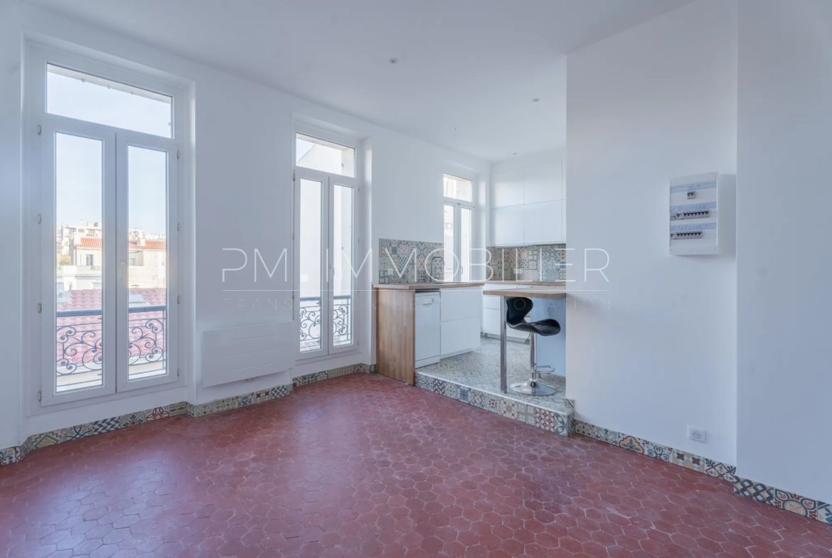 Appartement T1 Rénové au Camas, Marseille – 32,30 m² 