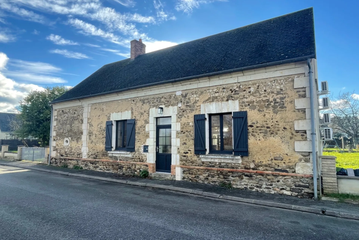 À vendre : Maison ancienne de bourg à Coulongé - 152m2 