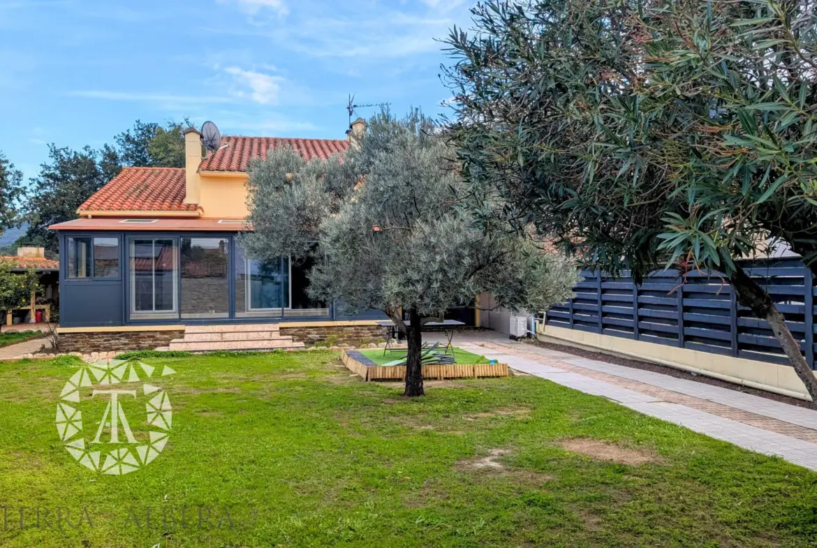 Belle villa avec piscine et appartement indépendant à Sorède 