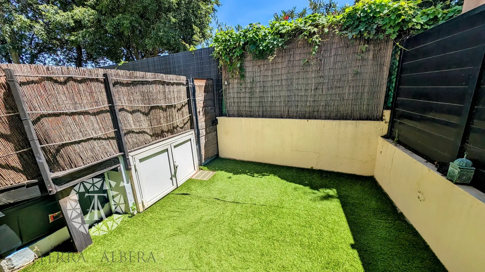 Belle villa avec piscine et appartement indépendant à Sorède 