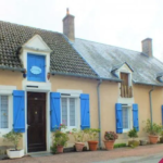 Maison ancienne avec jardin - 140 m² à Nérondes, 3h de Paris