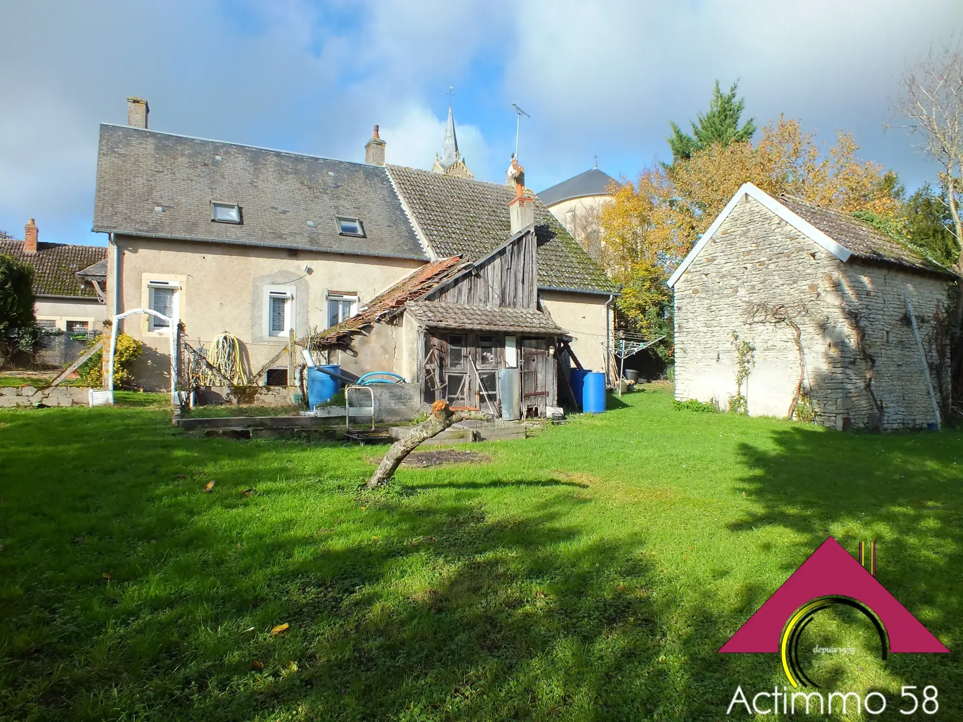 Vente Maison Ancienne Longère avec Jardin à Nérondes 