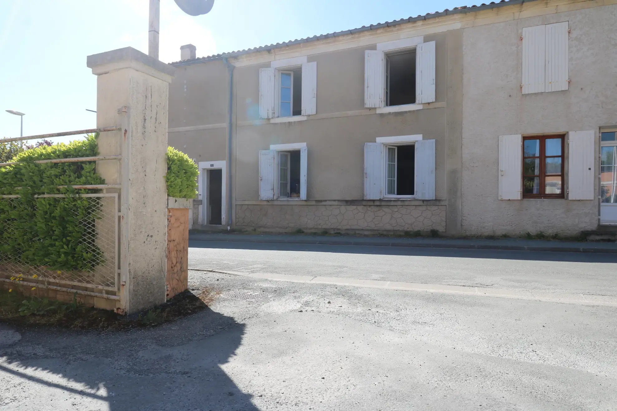 Maison de Pays à Rénover à Loulay 