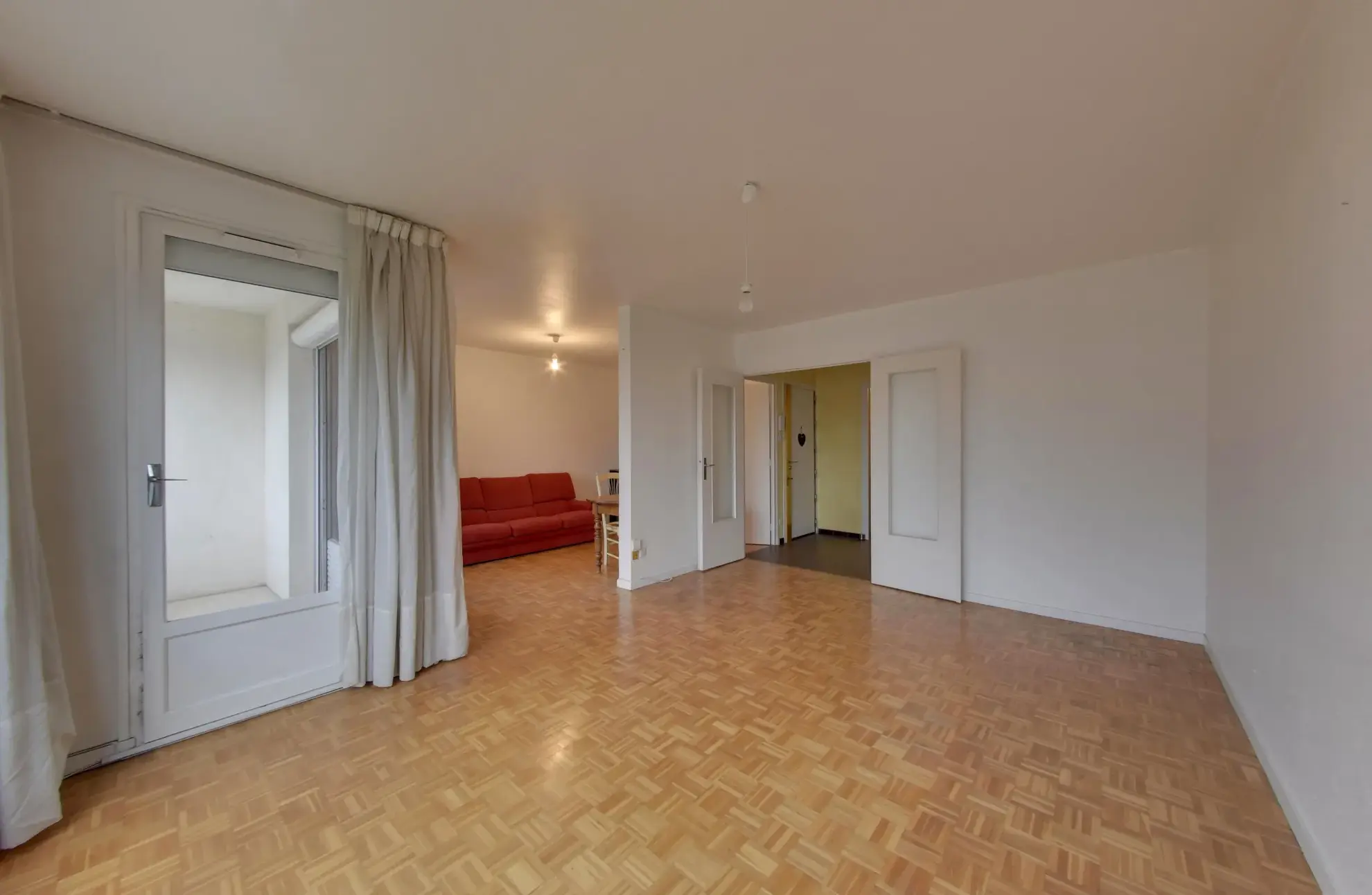 Appartement T5 à vendre à Grenoble avec balcon et cave 