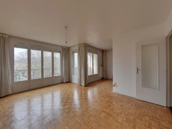 Appartement T5 à vendre à Grenoble avec balcon et cave