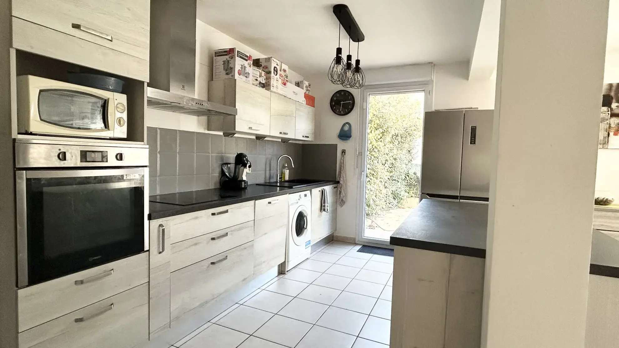 Maison familiale à Morières Les Avignon avec jardin - 265 000 € 