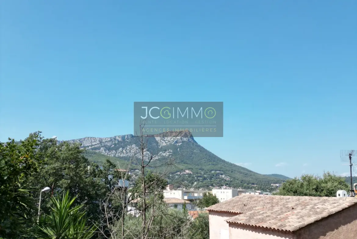 Parcelle à La Valette du Var avec vue dégagée et possibilité de 2 logements 