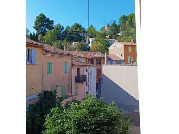 Bel Appartement Duplex Rénové à Gardanne à 229 900 €