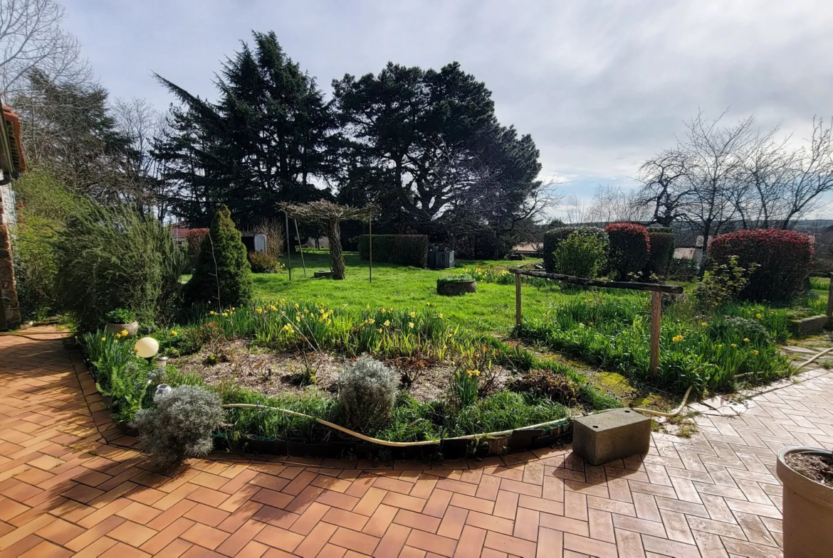 Maison ancienne à vendre à Coron, entre Cholet et Chemillé - Rare ! 