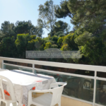 À vendre : F2 meublé avec terrasse et garage à Cavalaire-sur-Mer