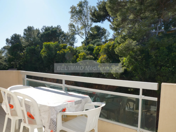 À vendre : F2 meublé avec terrasse et garage à Cavalaire-sur-Mer