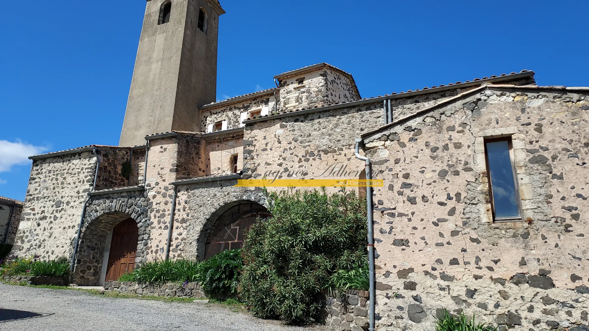 Maison en pierre rénovée à Saint-Pons - 40 m2 