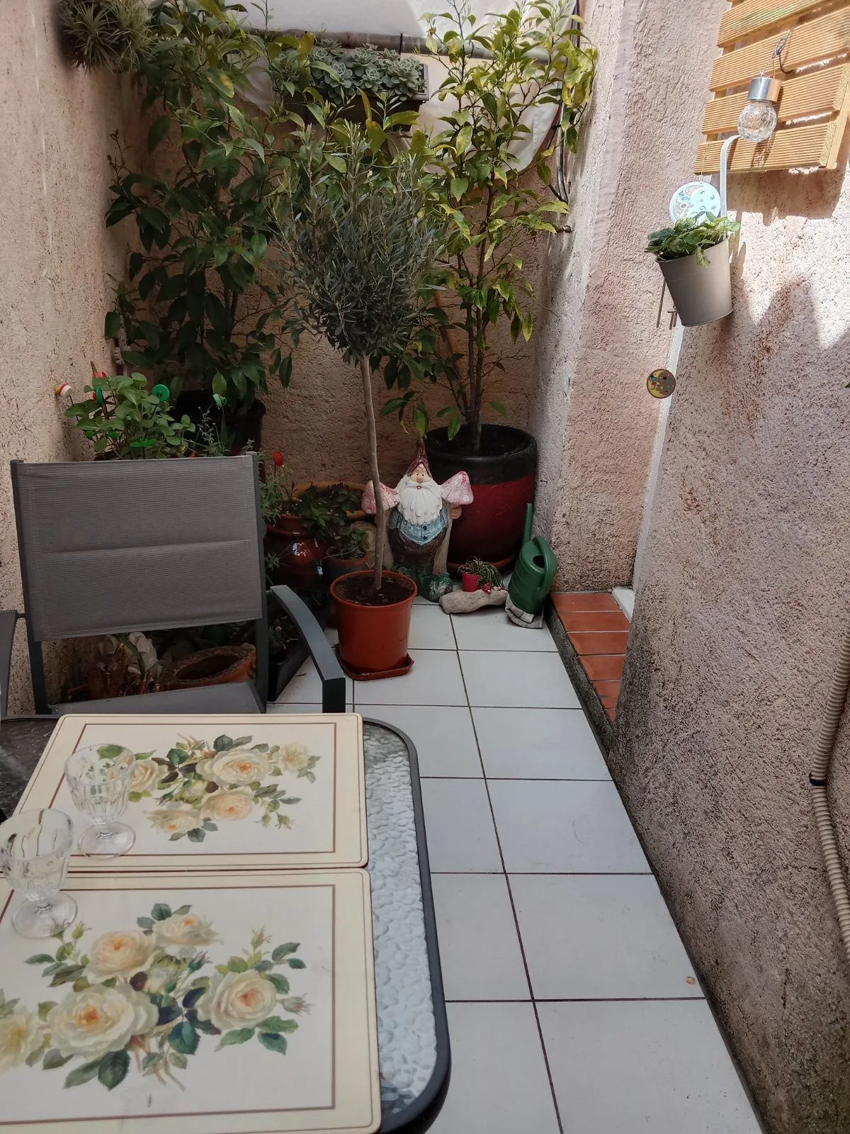 Charmant Appartement Duplex 3 Pièces à Vidauban 