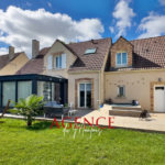 Belle maison à vendre à Bray sur Seine avec piscine et jardin