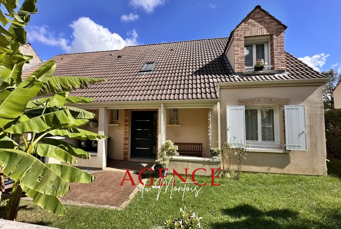 Belle maison à vendre à Bray sur Seine avec piscine et jardin 