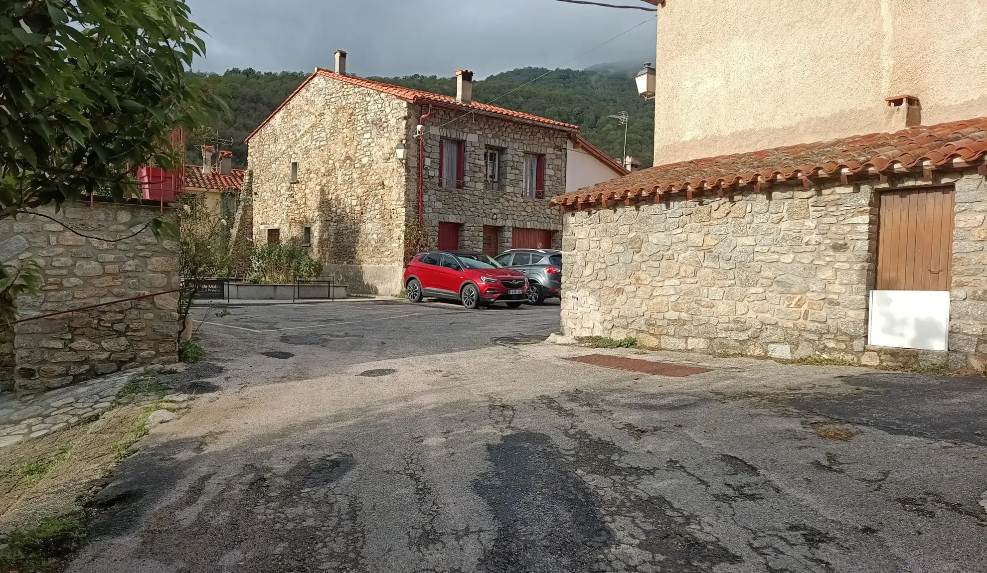 Maison et appartement à vendre à Prats-De-Mollo-La-Preste 