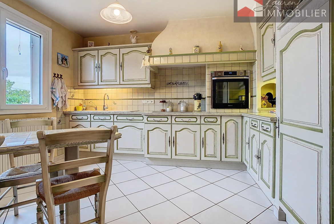 À vendre : Grande maison familiale à Saint-Bénigne 