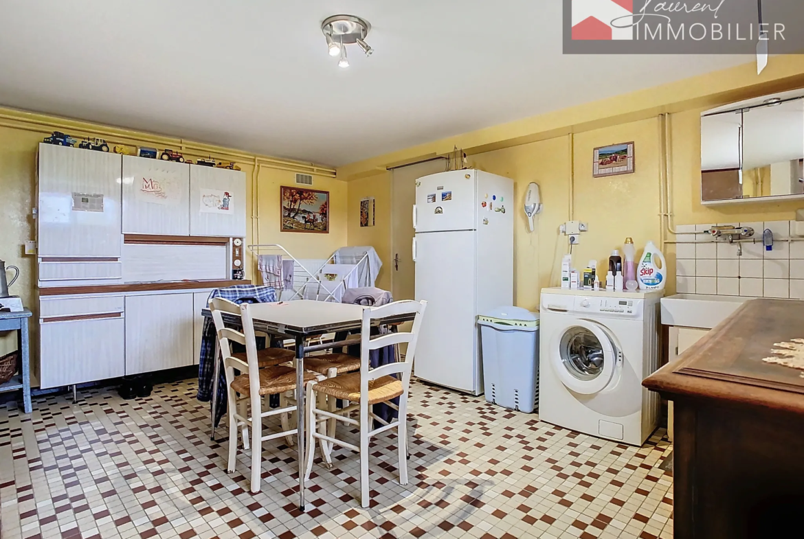 À vendre : Grande maison familiale à Saint-Bénigne 