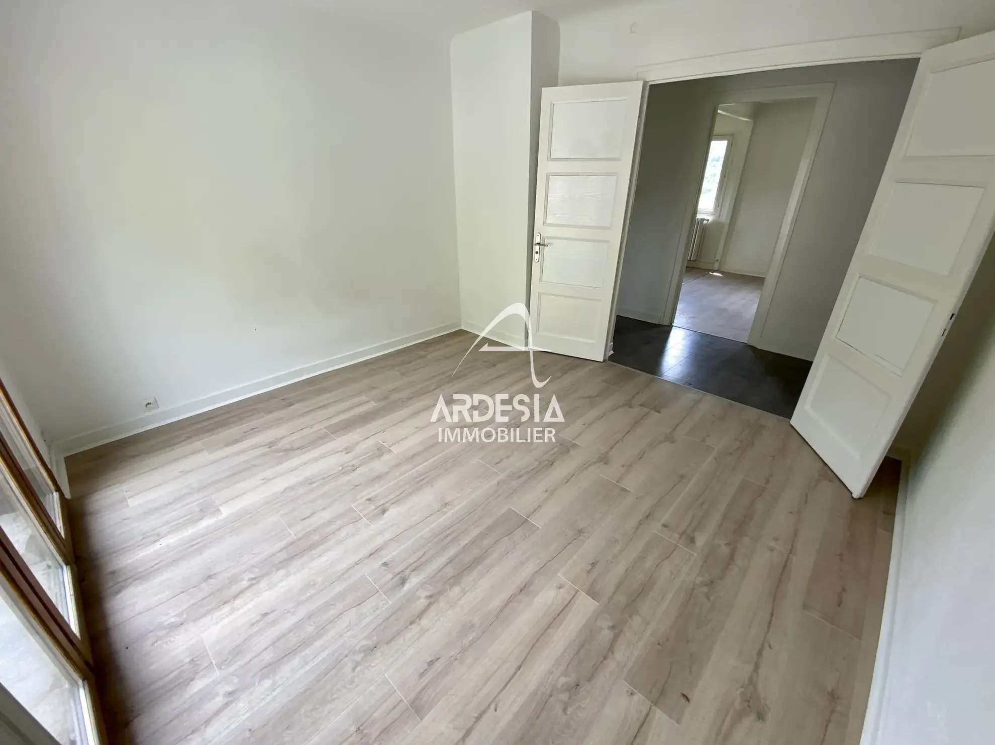 À vendre : Appartement T3 avec Jardin et Garage à Saint-Julien-Mont-Denis 