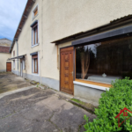 Maison à rafraîchir à Melay, 85 m² avec garage et terrassse