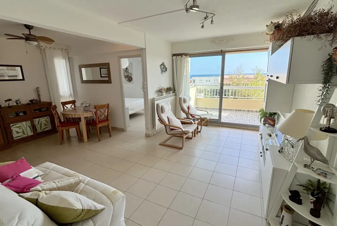 Grand F2 à Carnon-Plage avec Terrasse et Loggia Vue Mer 