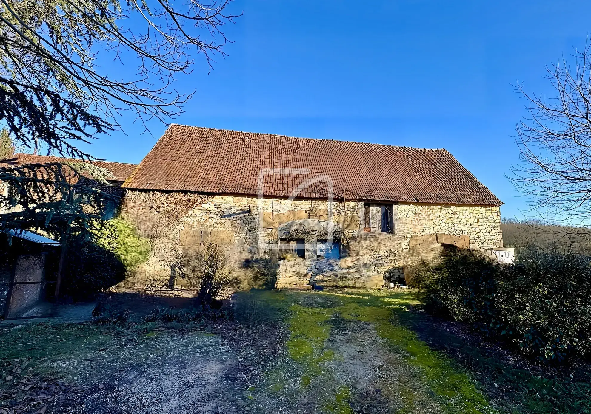 Maison 3 Chambres avec Grange en Viager Occupé à Degagnac 